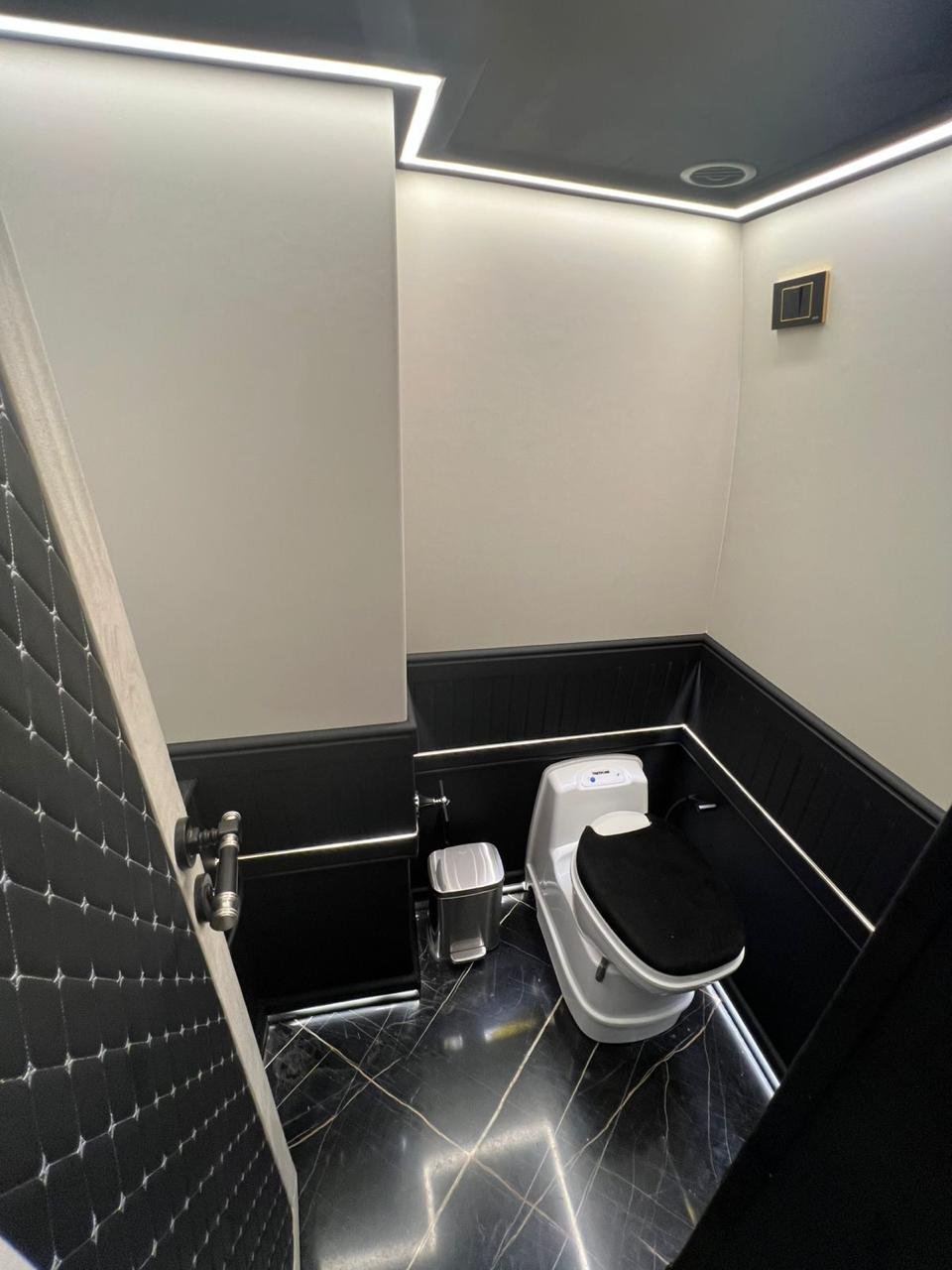 Mercedes Sprinter VIP Rental